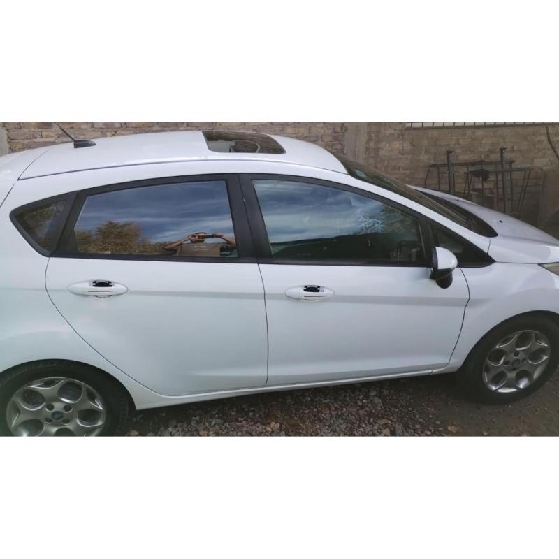 Vendo ford fiesta kinetic design titanium 1.6 – aÑo 2012 - 4