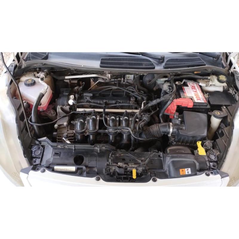 Vendo ford fiesta kinetic design titanium 1.6 – aÑo 2012 - 7