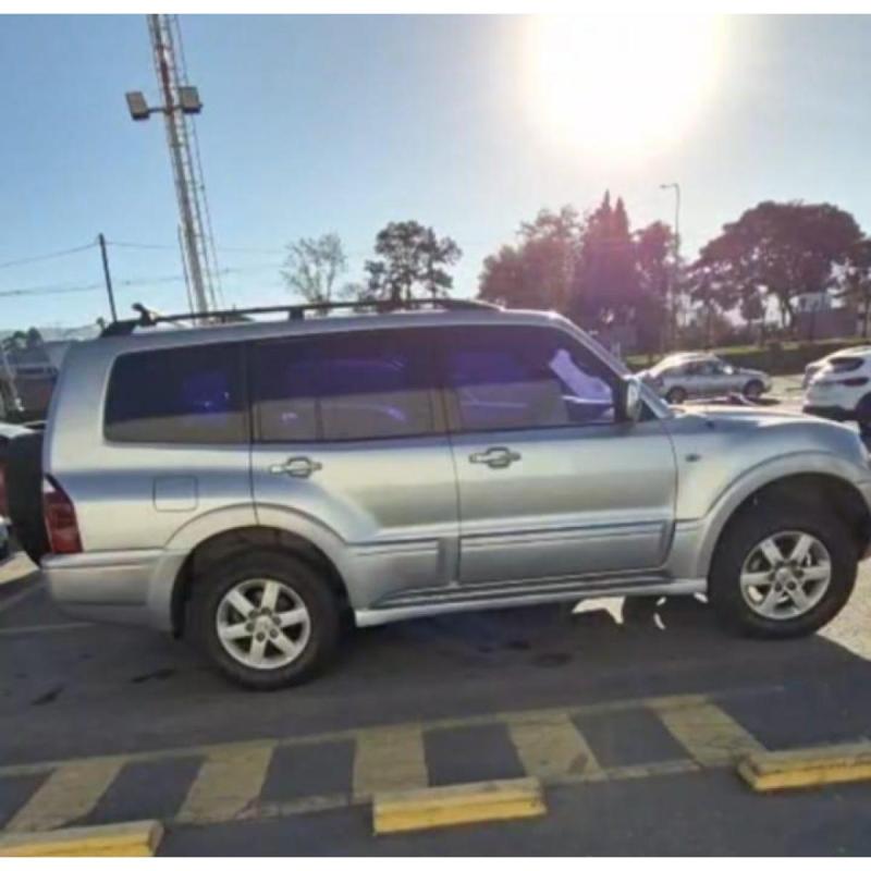 Mitsubishi montero 3.2 gls 4x4 ful recibo moto