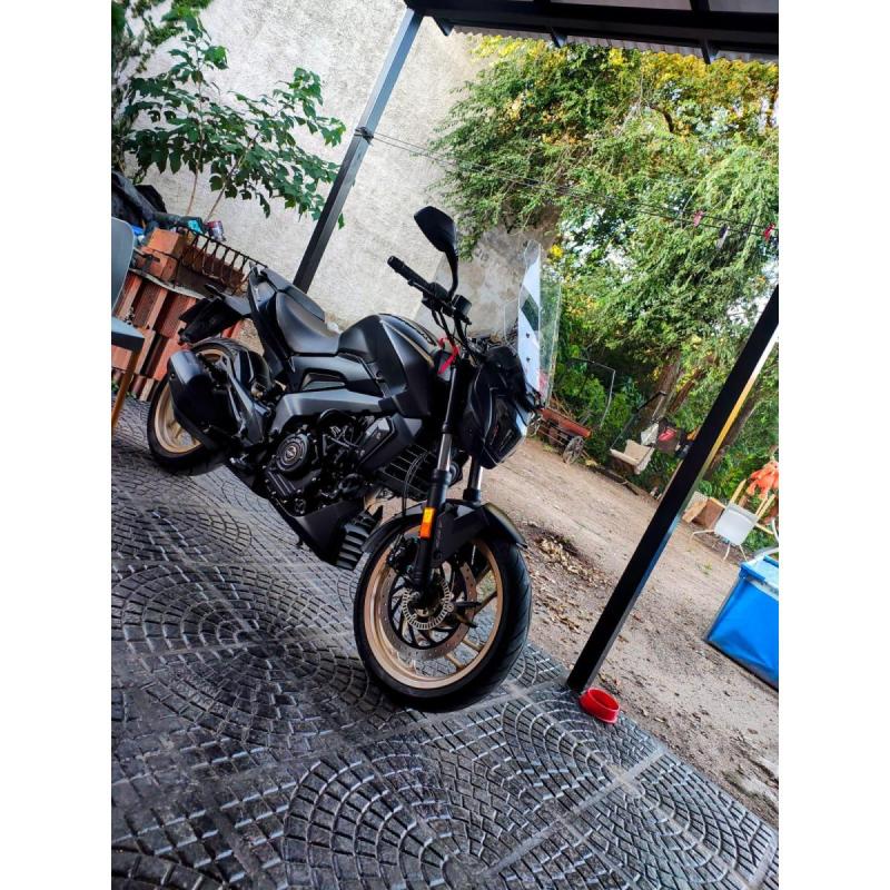 Moto dominar