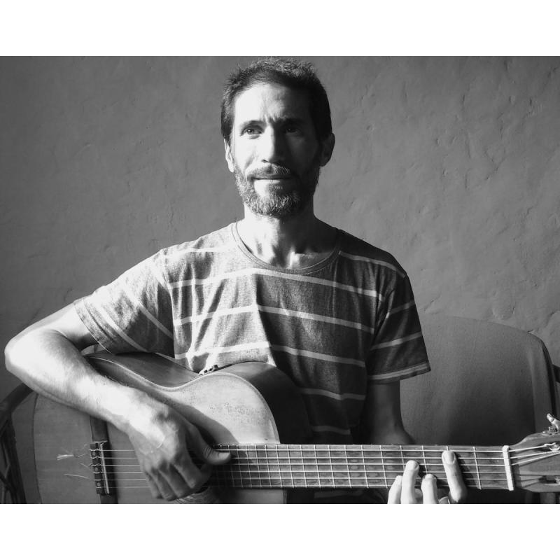 Clases de Guitarra criolla y eléctrica en Los Polvorines y alrededores a domicilio