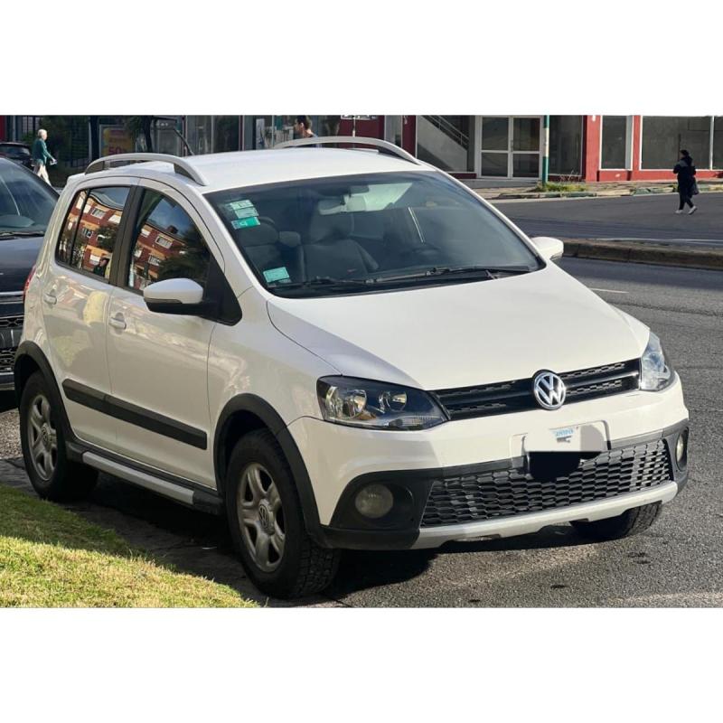 Volkswagen Crossfox C/GNC excelente estado - 3