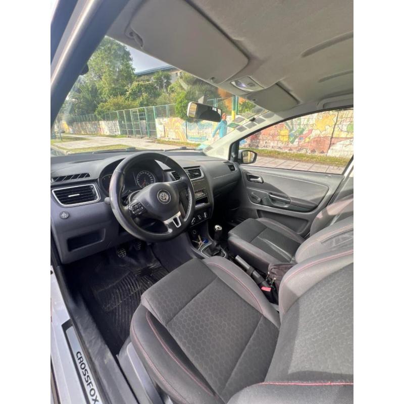 Volkswagen Crossfox C/GNC excelente estado - 6