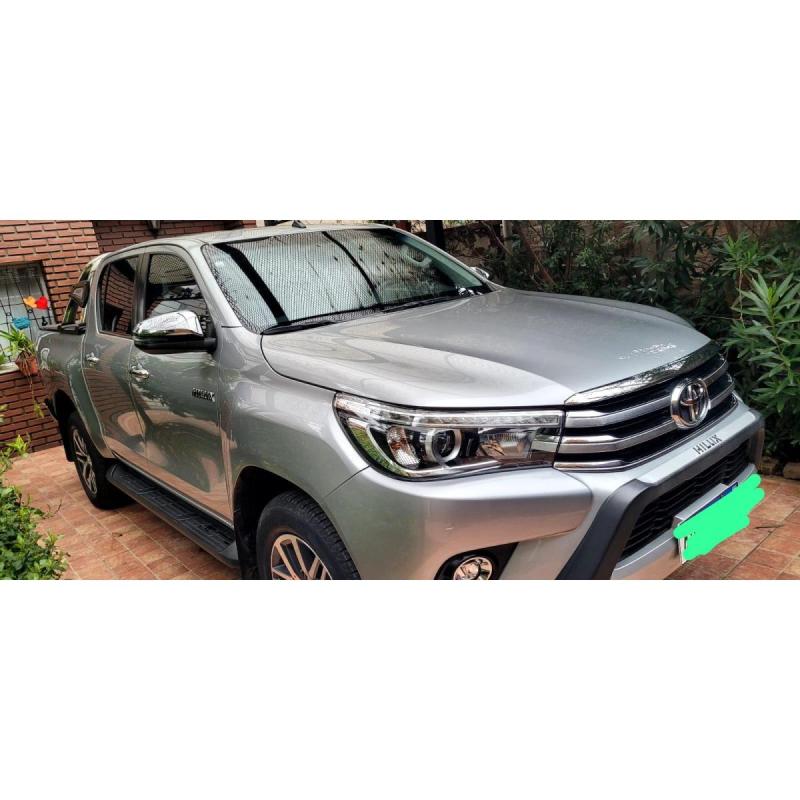 Vendo Hilux SRX doble cabina automática 4 x 2