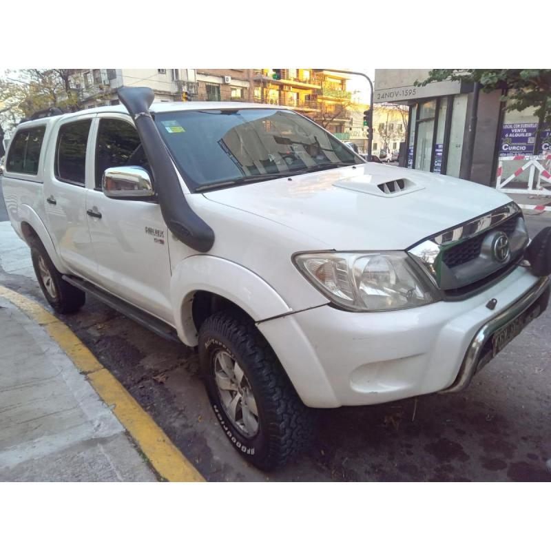 Toyota Hilux 2009 SR 4x4 totalmente equipada.