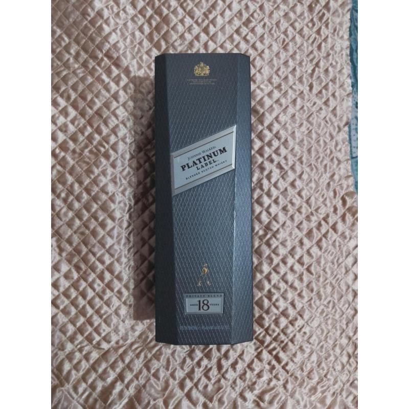 Whisky Johnnie Walker vacíos originales con estuche ideal colección o decoracion