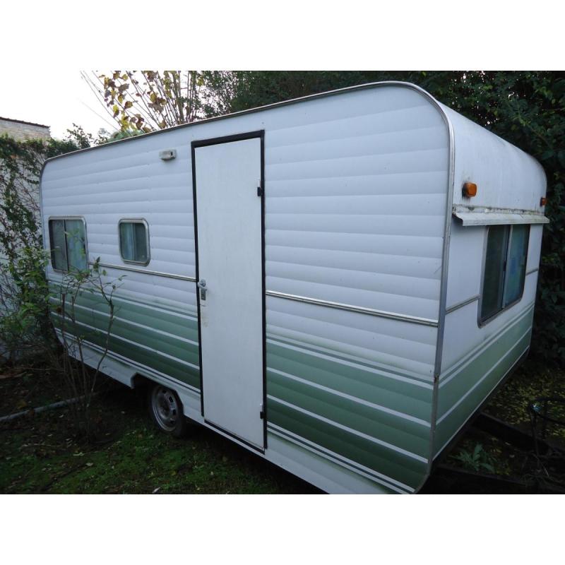 Casa rodante marca "oga" modelo 400 0km equipamiento standard