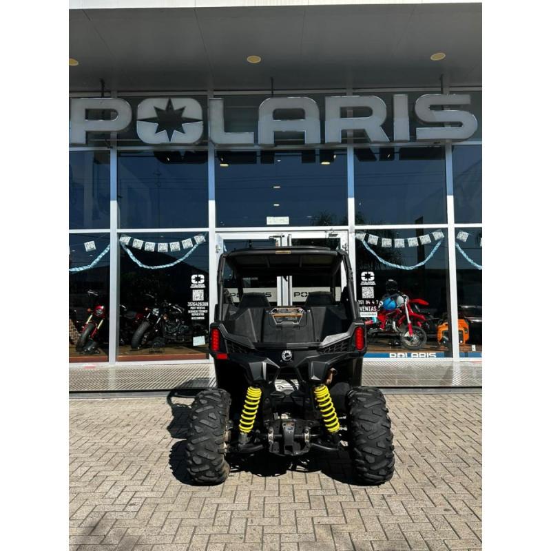 Can am maverick 800 - 2