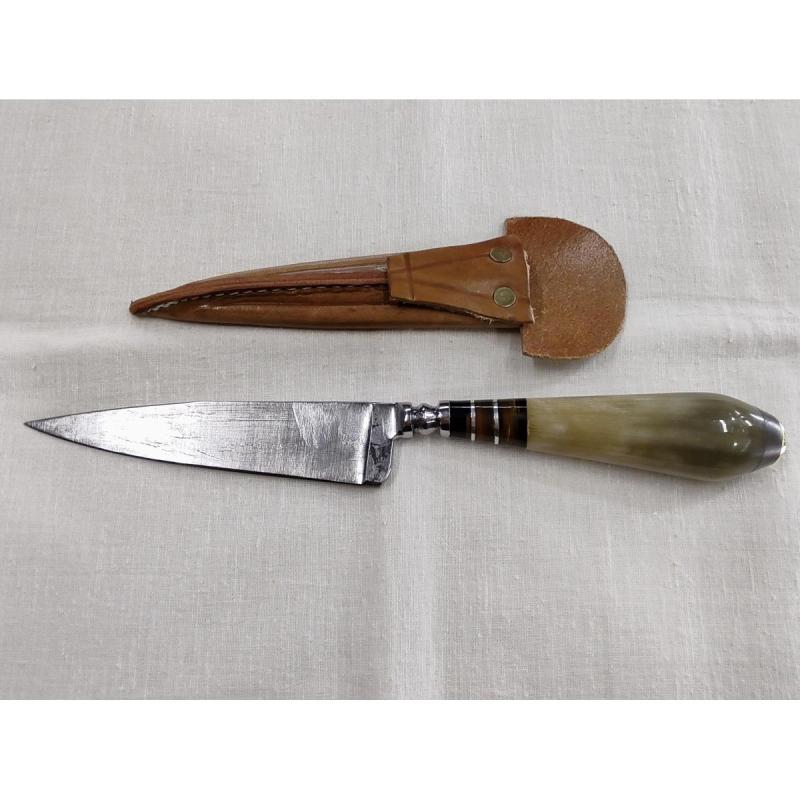 Cuchillo artesanal campero disco de arado asta de vaca 14 cm