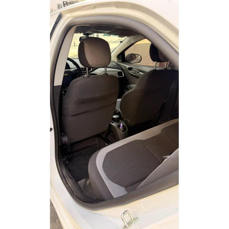 Vendo Chevrolet Prisma 2015 con GNC y 48.000km, en excelente estado - 5