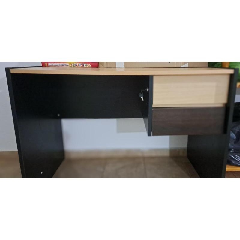 Escritorio de melamina - 2