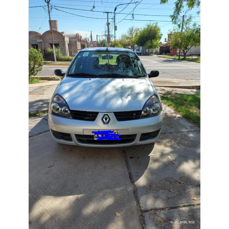 Renault Clio authentique pack II, año 2012. Nafta