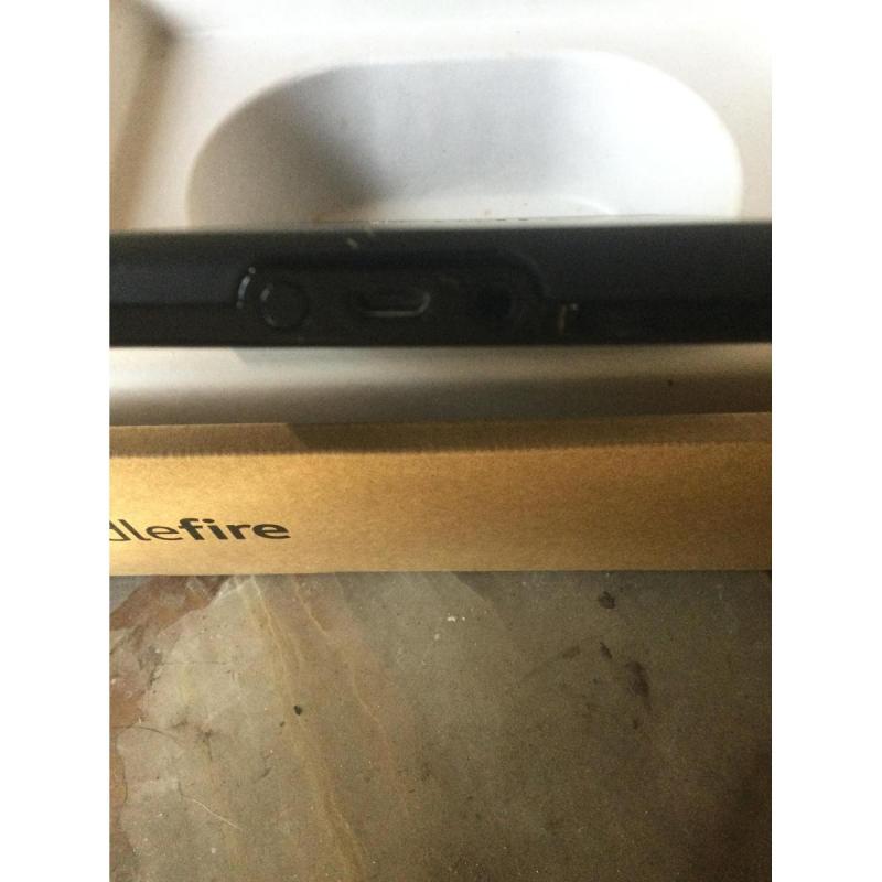 Amazon Kindle Fire 8 usada - 3