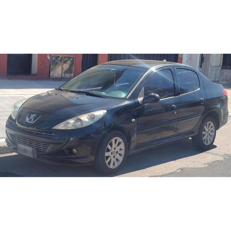 Peugeot 207 Compac XT 1.6 16V Sedán 4P 2010