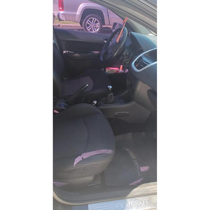Peugeot 207 Compac XT 1.6 16V Sedán 4P 2010 - 5