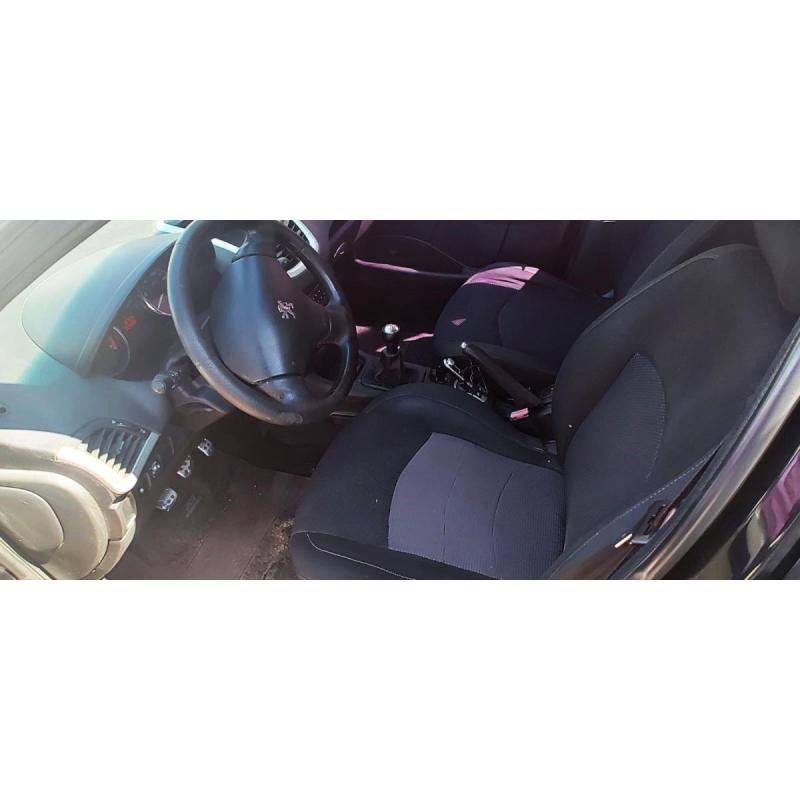 Peugeot 207 Compac XT 1.6 16V Sedán 4P 2010 - 7
