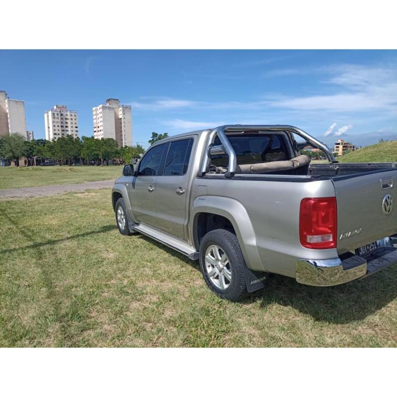 - Amarok haigland 4x2. Full c/cuero pak . . - 2