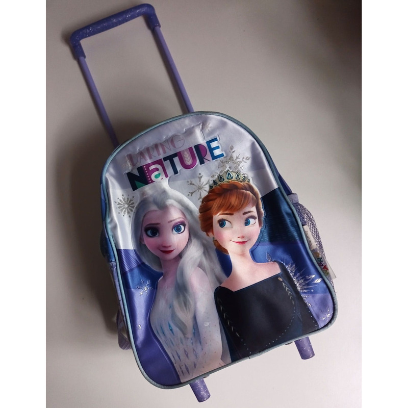 Mochila con carro de nena como para preescolar