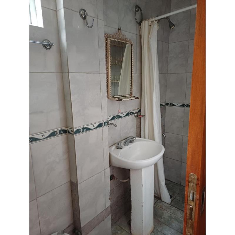 Casa luminosa para matrimonio o persona sola - 2