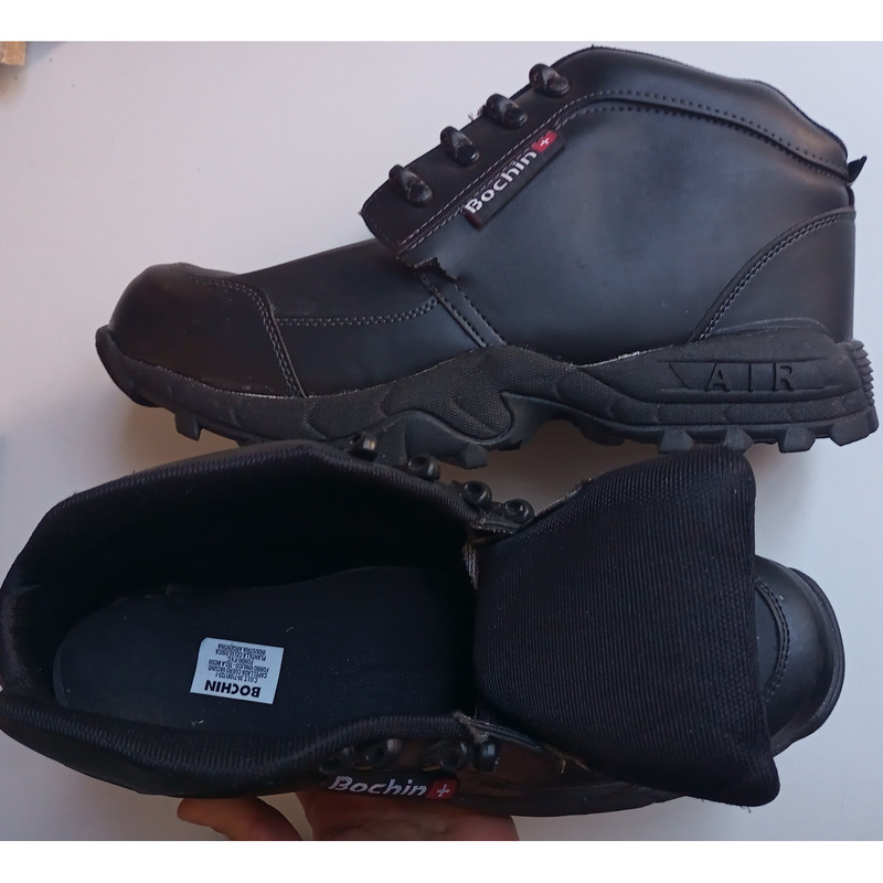 NUEVAS con detalle - Botas con punta de acero talle 45 - 3