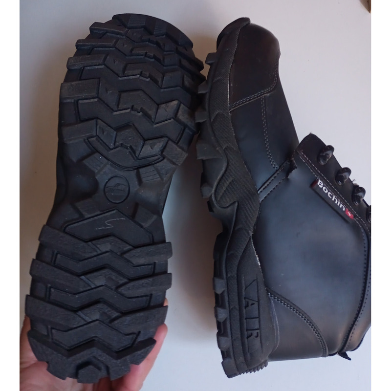 NUEVAS con detalle - Botas con punta de acero talle 45 - 4