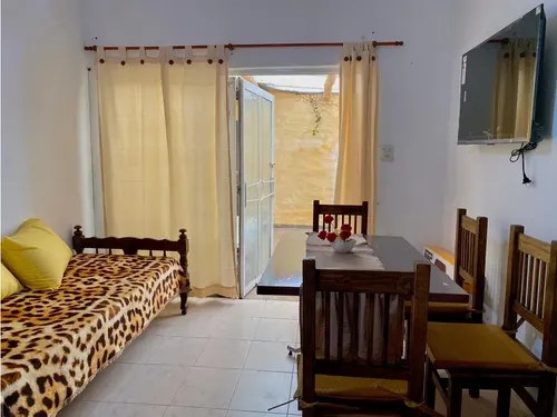 Departamento Amoblado Con Patio Propio. Centro Oeste