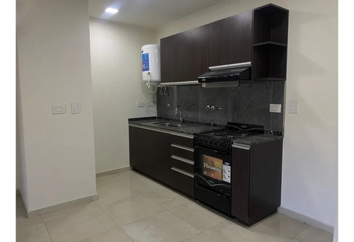 Depto En Miralejos 15, 1 Dormitorio, Al Frente Con Balcon. Centro - 5