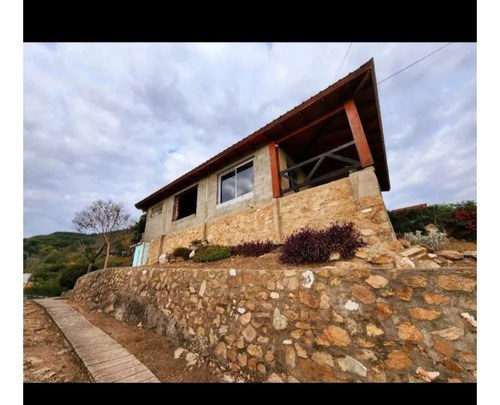 Casa Con Gran Potencial - A Metros De La Aerosilla - Grandes Vistas