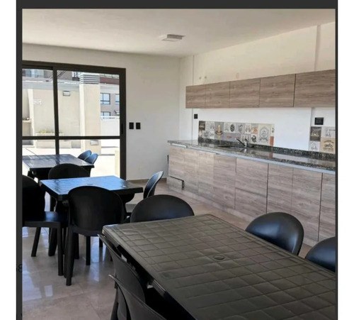 Venta Hermoso Departamento Con Patio Tipo Balcón En Altura Centro - 2