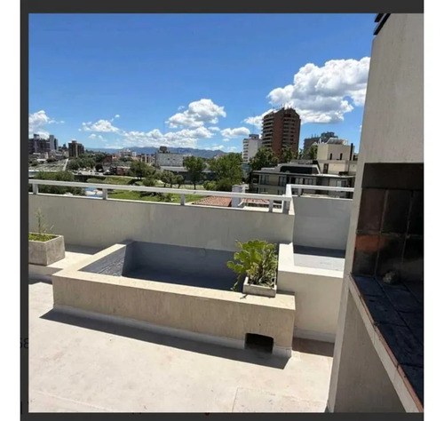 Venta Hermoso Departamento Con Patio Tipo Balcón En Altura Centro - 3