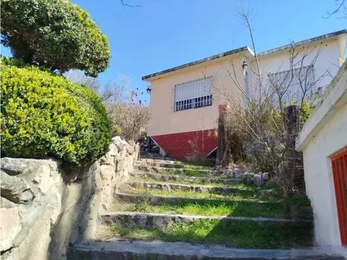 Oportunidad En Barrio La Quinta Casa Amplia Con Vista