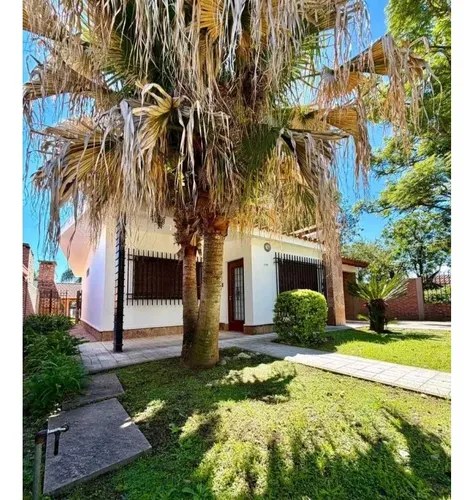 Exclusiva Casa En Venta Barrio Sol Y Lago | Villa Carlos Pazubicad - 2
