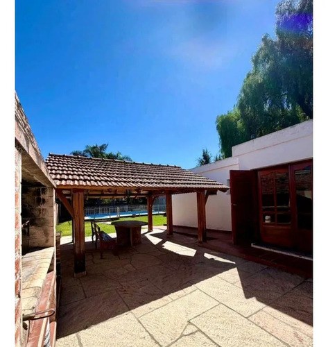 Exclusiva Casa En Venta Barrio Sol Y Lago | Villa Carlos Pazubicad - 12