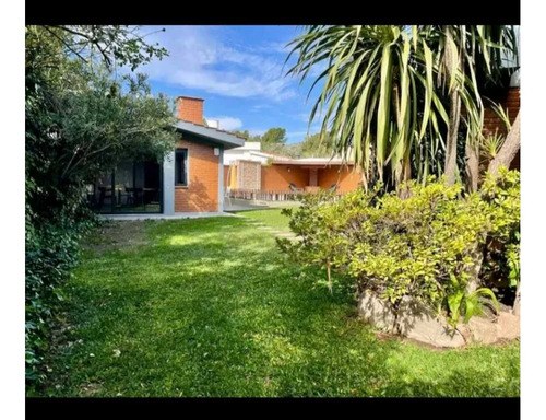 Casa De Categoría En Venta Villa Carlos Pazubicación Excelente - 9