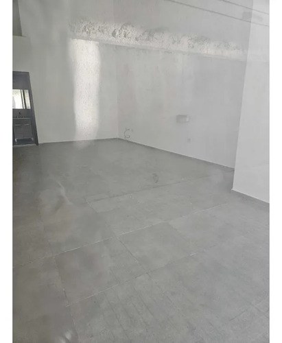 Local Comercial A Estrenar En Venta Sobre Importante Avenida Centric - 3