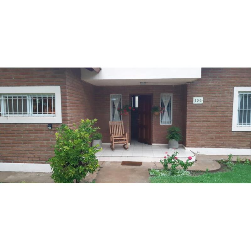 DUEÑO ALQUILA hermosa casa en la Villa de Merlo con piscina - 3