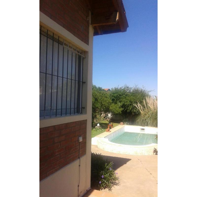 DUEÑO ALQUILA hermosa casa en la Villa de Merlo con piscina - 13