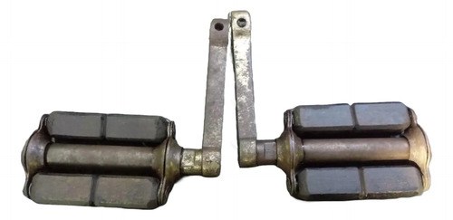 Pedales Madera Y Llantas Triciclo Muy Antiguos