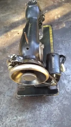 Máquina De Coser Antigua Gardini Con Motor M.a.g. - 2