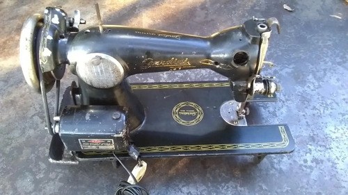 Máquina De Coser Antigua Gardini Con Motor M.a.g. - 6