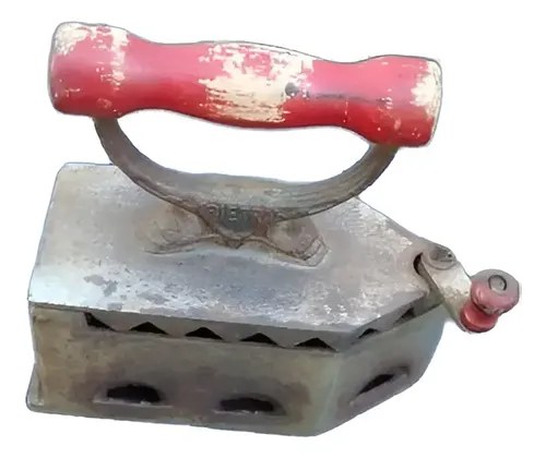 Plancha A Carbón Antigua Marca Pietra