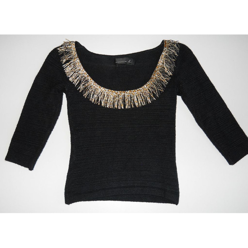 Remera sueter elastizado con flecos - corto a la cintura - top crop impecable - 3