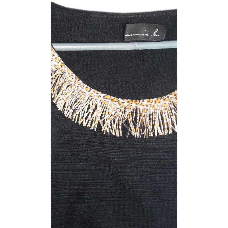 Remera sueter elastizado con flecos - corto a la cintura - top crop impecable - 4