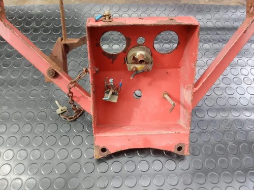 Tablero Instrumental Motor / Maquinaria Rosa/rojo Desgastado - 2