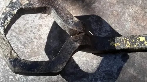 Llave Tuercas / Tapa De Eje De Carro Hierro Forjado Antigua - 8