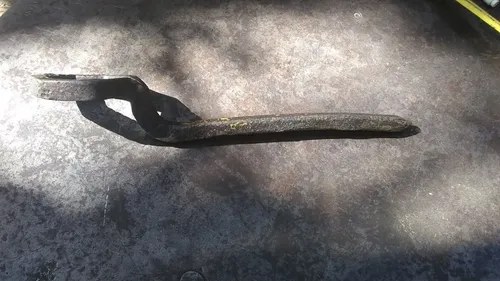 Llave Tuercas / Tapa De Eje De Carro Hierro Forjado Antigua - 9