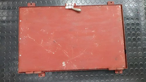 Puerta De Caño Estructural Y Chapa Tipo Nicho De Gas Rojo