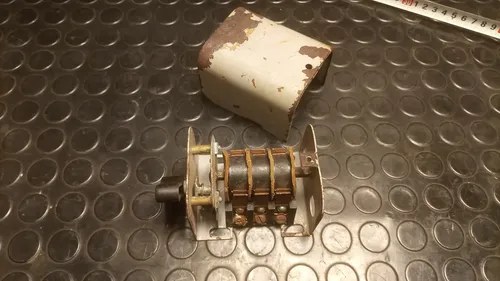 Antiguo Interruptor Trifásico Caja De Chapa Blanco - 2