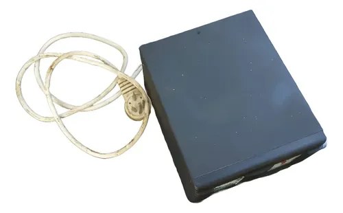 Estabilizador De Tensión Para Pc Marca Cmos De 5 Tomas Negro