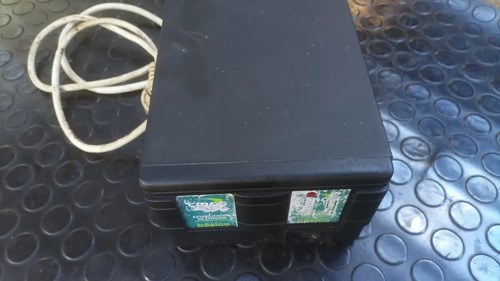 Estabilizador De Tensión Para Pc Marca Cmos De 5 Tomas Negro - 3